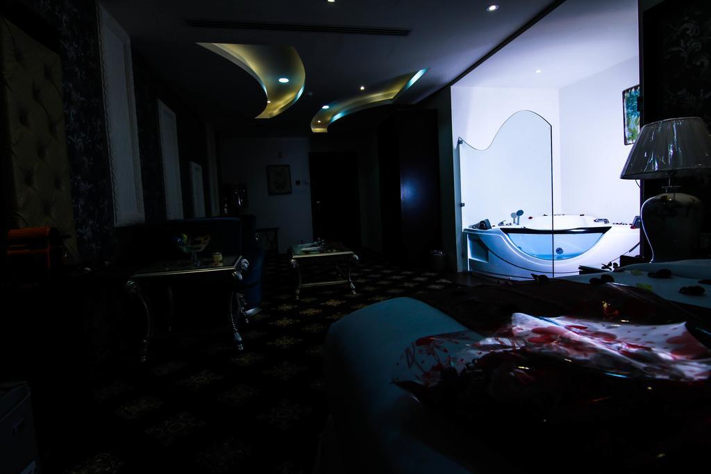 Rest Night Serviced Apartments- Alhamra Riyadh Bagian luar foto The interior of the restaurant