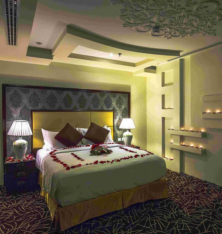 Rest Night Serviced Apartments- Alhamra Riyadh Bagian luar foto A bedroom at the hotel